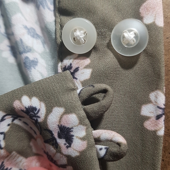 California Moonrise Floral Frill Wrap Blouse with Bell Sleeves - Picture 7 of 16